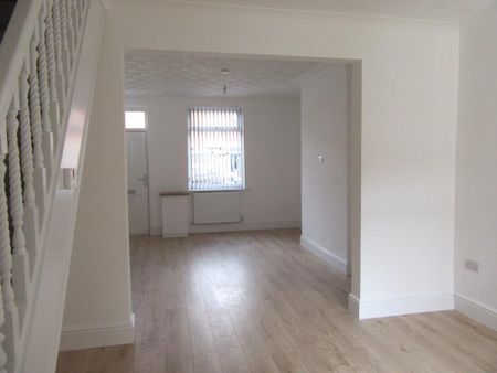 2 bedroom terraced house to rent - Photo 3