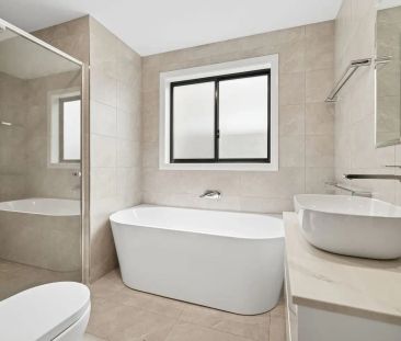 “BRAND NEW GRANNY FLAT WITH GARAGE AND NORTH FACING COURTYARD!” - Photo 4