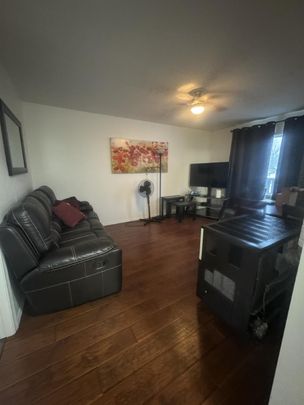 ROBINSON 4-PLEX - 2 - Photo 1