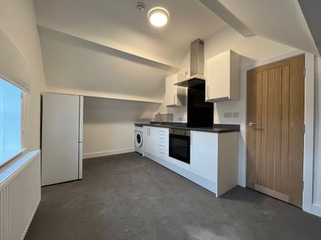 Dove Bank, Uttoxeter - Photo 5