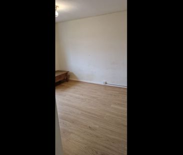 3 Bed Semi-Detached House, William Bristow Road, CV3 - Photo 6