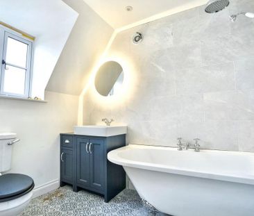 3 bedroom semi-detached house to rent - Photo 6