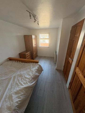 24e Cloyne Crescent, Newtownabbey, BT37 0HH - Photo 3
