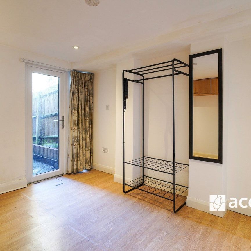 Waller Road, London, SE14 - Photo 1