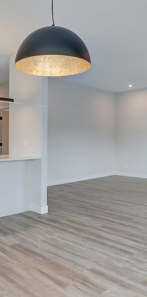 Grand 5 1/2 - Photo 1