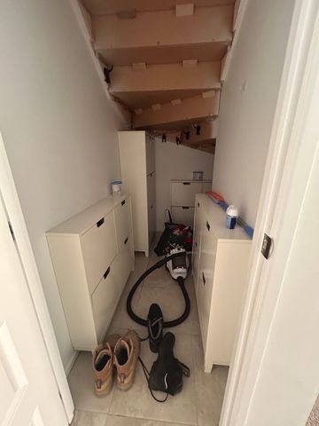 Helensvale - Photo 2