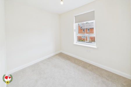 Sniggs Field Avenue, Winnycroft - Photo 3