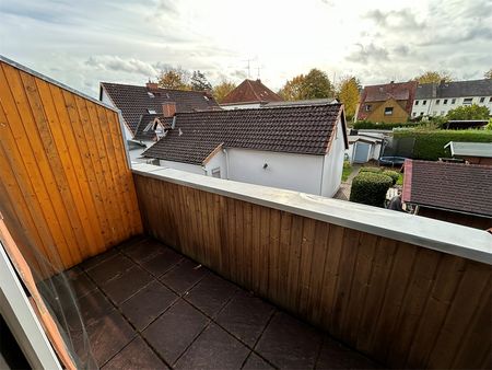 Sanierte 4 Zimmer-Wohnung mit Garage und Balkon in Nienburg - Photo 4
