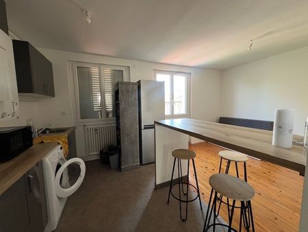 : Appartement 62.0 m² à ST ETIENNE - Photo 2