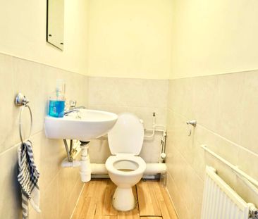 Fulmer House 1 2 3 - Photo 1