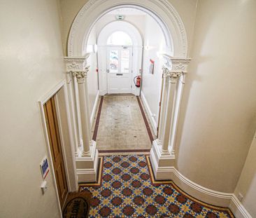 Apt 10, 21 Hyde Terrace - Photo 3