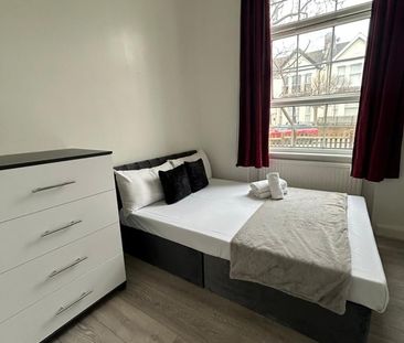 4 Bed Flat, Chandos House, NW2 - Photo 6