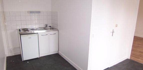 Appartement à louer - REIMS/ AVENUE DE PARIS - Photo 2