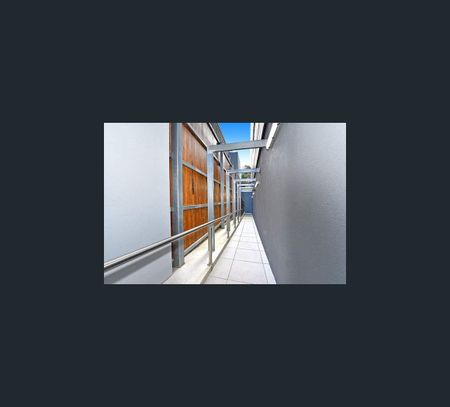 202/17 Vale Street, St Kilda, Vic 3182 - Photo 3