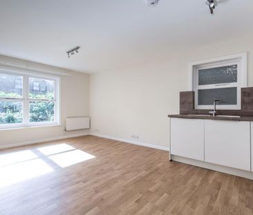1 bedroom ground floor flat to rent - Photo 5