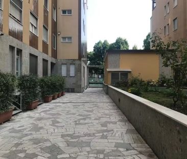 Via Salasco, Milan, Lombardy 20136 - Photo 3