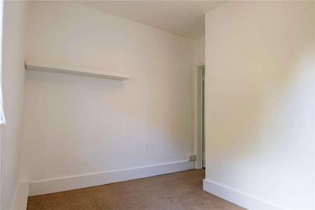 Queens Cottages, Backsideans, Wargrave, Berkshire, RG10 - Photo 2