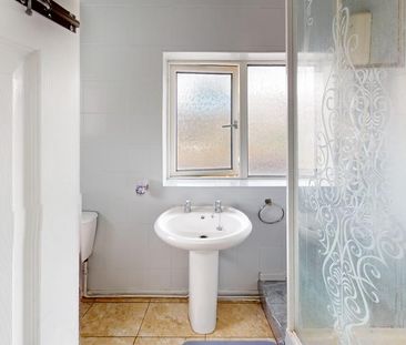 3 bedroom end of terrace house to rent - Photo 6