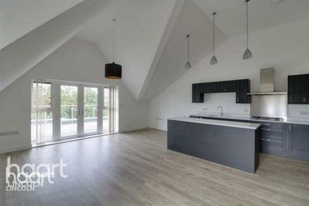 2 bedroom penthouse to rent - Photo 4