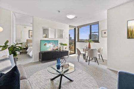 Lavender Bay views in prime waterfront tower - Photo 2