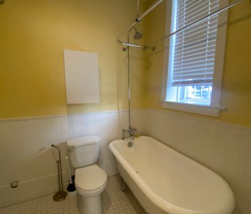 1 Bed 1 Bath Basement Suite near 17th Ave & Victoria Park Station - Photo 3