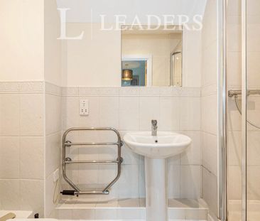 2 bedroom apartment to rent Oriental Road, Woking, GU22 - Photo 4