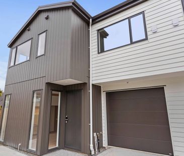 Modern Luxury - Unbeatable Location - Photo 2