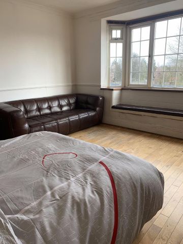 8 bedroom terraced house to rent - Photo 5