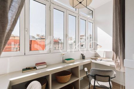 4 room luxury Apartment for rent in Barcelona, Spain - Photo 3