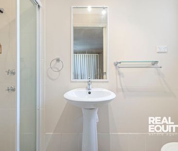 Excellent Family Home - Next to Parkland - Photo 5