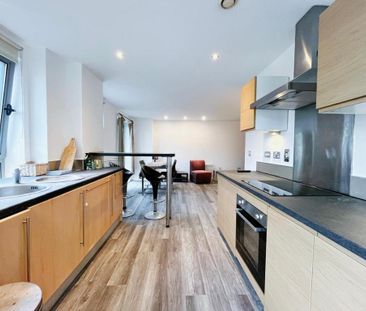 2 bedroom flat to rent - Photo 3