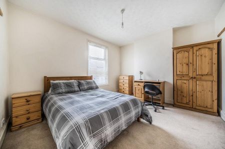 3 bedroom terraced house to rent - Photo 5