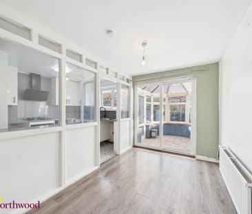 3 bedroom semi-detached house to rent - Photo 6