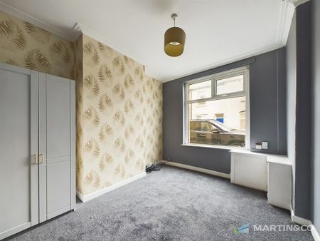 2 bedroom end of terrace house to rent - Photo 4