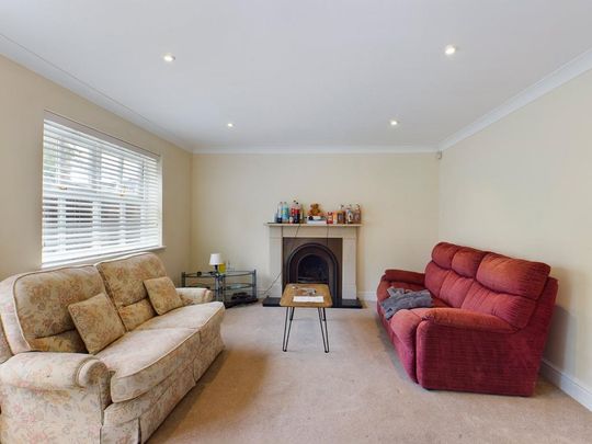 5 bedroom house to rent - Photo 1