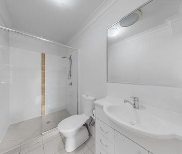 3 Bedroom Townhouse in Heart of Mango Hill - Photo 2