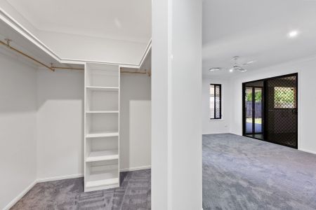 27 Vidar Crescent, Ooralea QLD 4740 - House For Rent | Domain - Photo 5