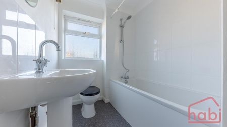 2 bedroom terraced house to rent - Photo 2