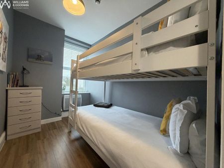 4 bedroom end of terrace house to rent - Photo 5