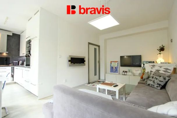 Pronájem bytu 2+kk, ulice Slovinská, Brno - Královo Pole, zařízený, balkon, sklep, internet v ceně - Fotografie 1