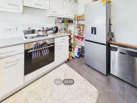 3 bedroom property to rent - Photo 2