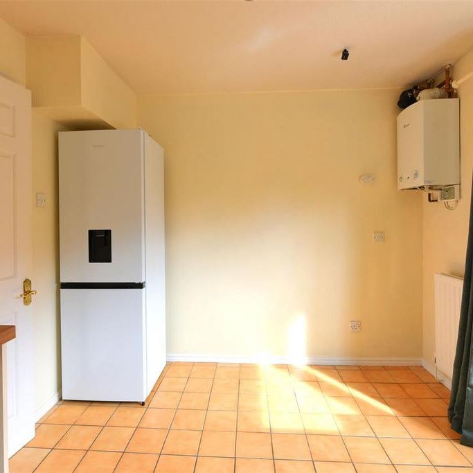 2 bedroom townhouse to rent - Photo 1