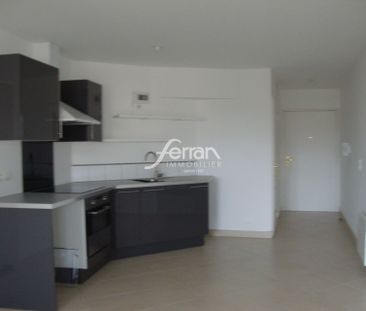 Location Appartement 3 pièces 59m² DRAGUIGNAN 83300 - Photo 4