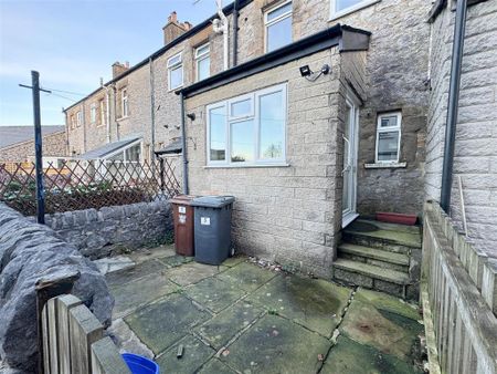 3 bedroom terraced house to rent - Photo 4