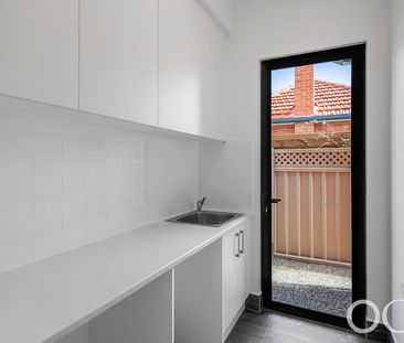 Open the Door to Effortless Elegance - Photo 3