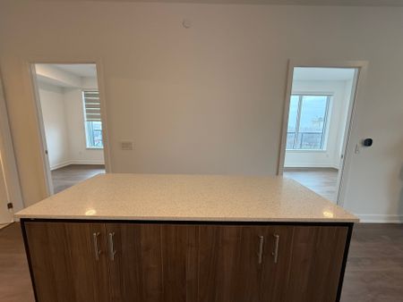 For Lease - 5105 Hurontario Street Unit# 802, Mississauga, Ontario - Photo 4