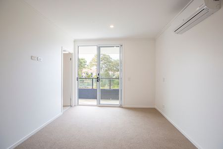 5 Botanique Terrace, Robina QLD 4226 - Townhouse For Rent | Domain - Photo 2