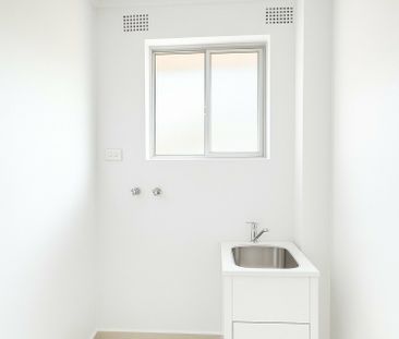 4/41 Cumberland Street, Cabramatta NSW - Photo 3