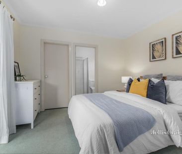 27 Edith Street, Glen Waverley - Photo 2