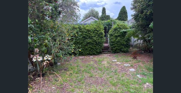 Charming Family Home with Spacious Interiors and Leafy Garden Retreat - Photo 1